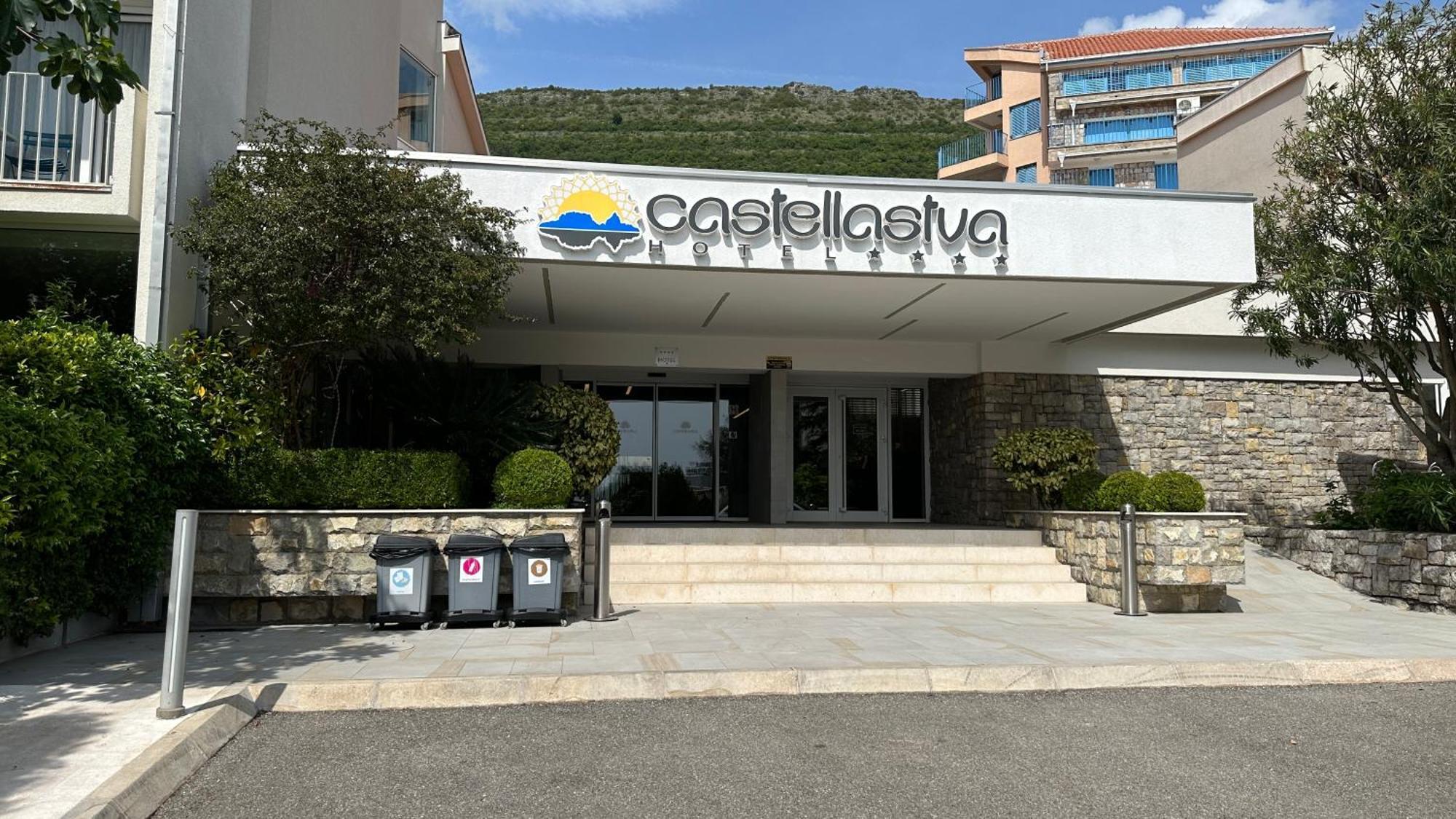 Hotel Castellastva Petrovac Exteriör bild