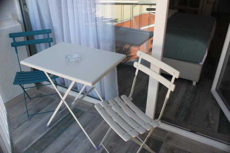 Hotel Castellastva Petrovac Exteriör bild